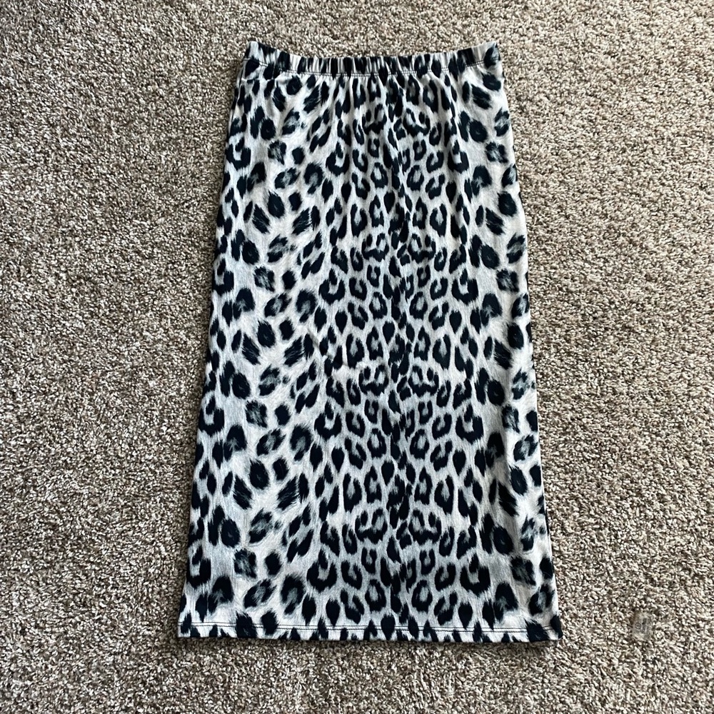 Leopard skirt